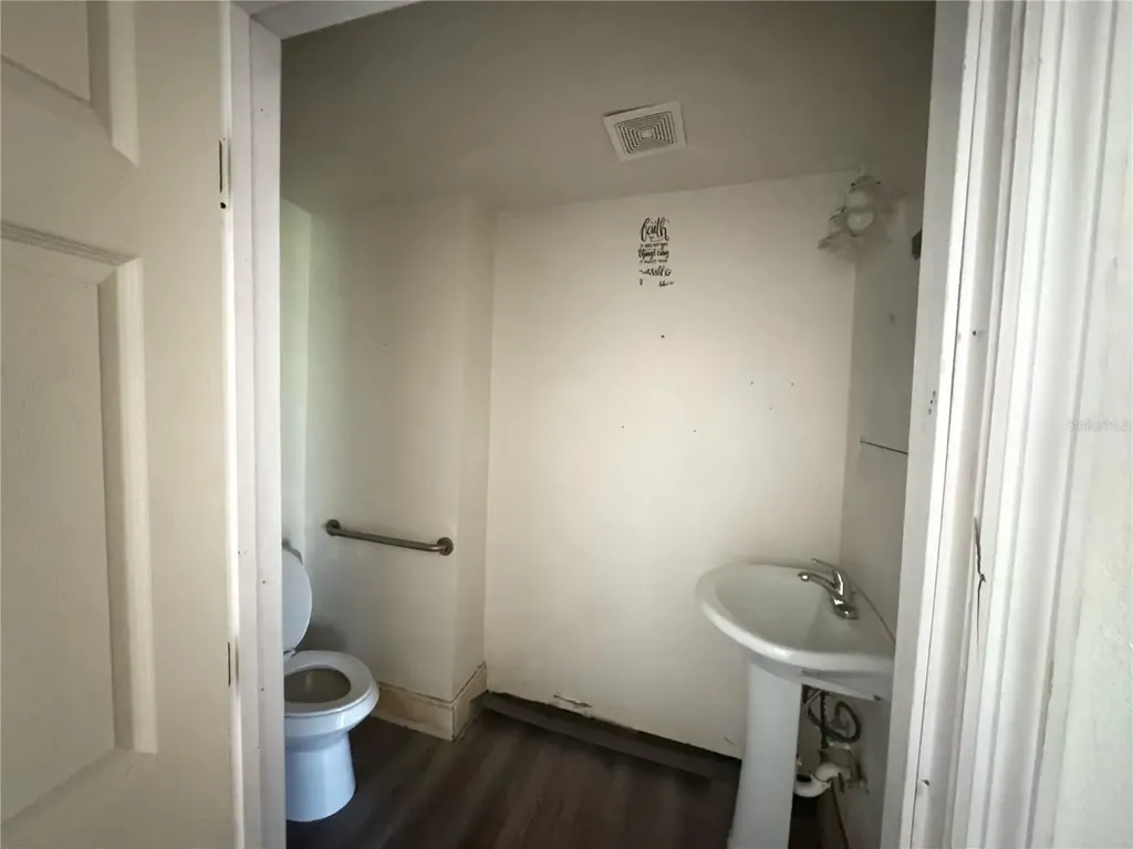 809 E Alsobrook Street Plant City FL 33563
