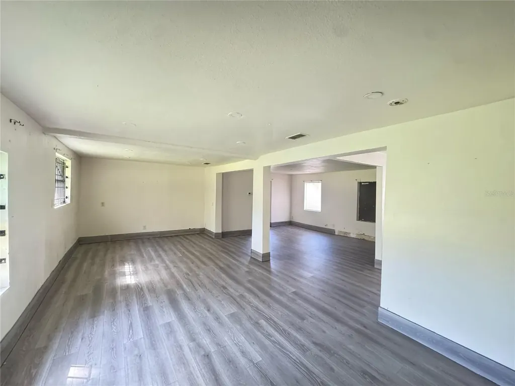 809 E Alsobrook Street Plant City FL 33563