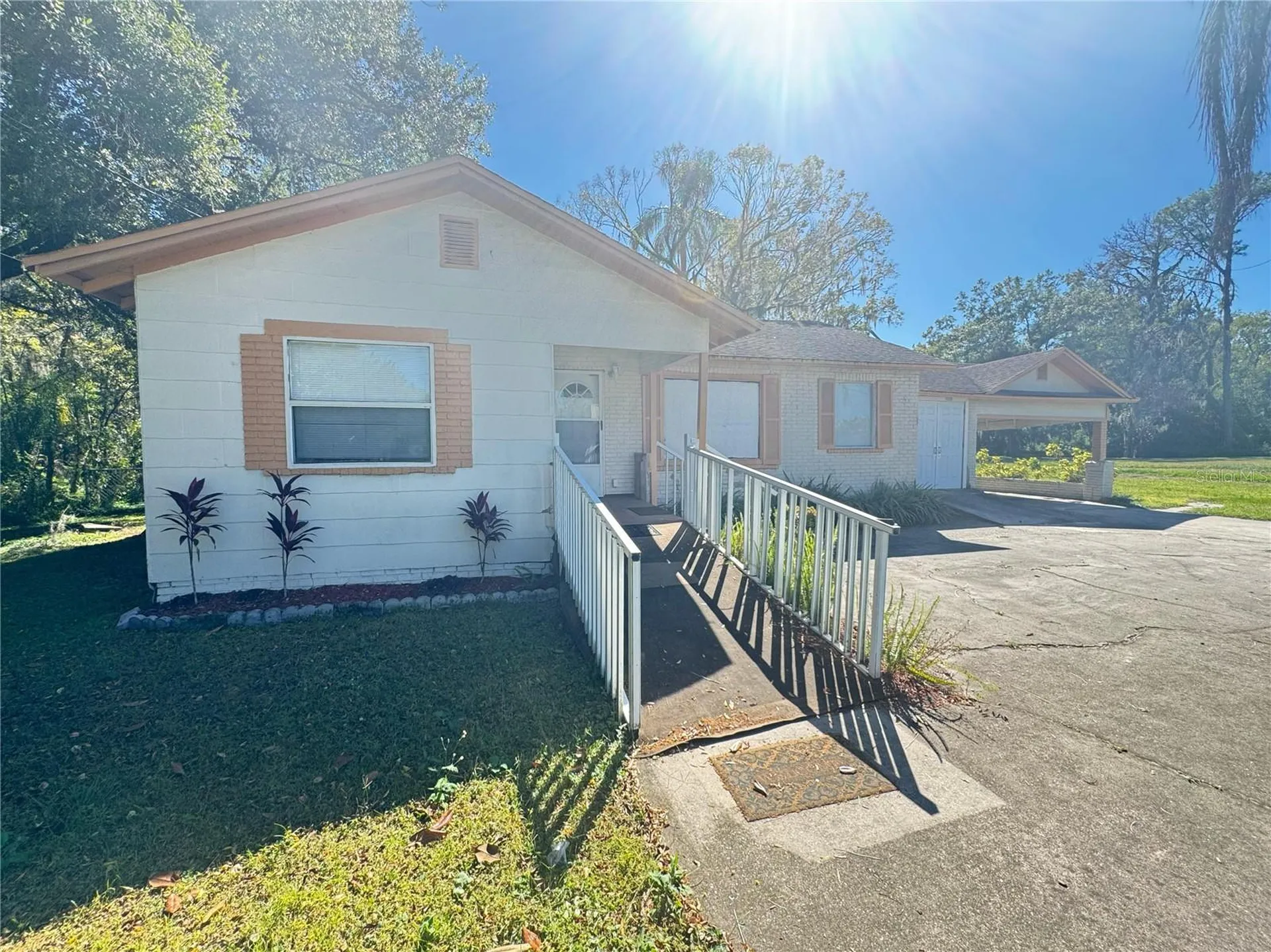 809 E Alsobrook Street Plant City FL 33563