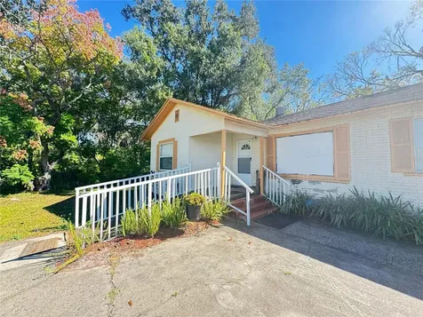 809 E Alsobrook Street Plant City FL 33563