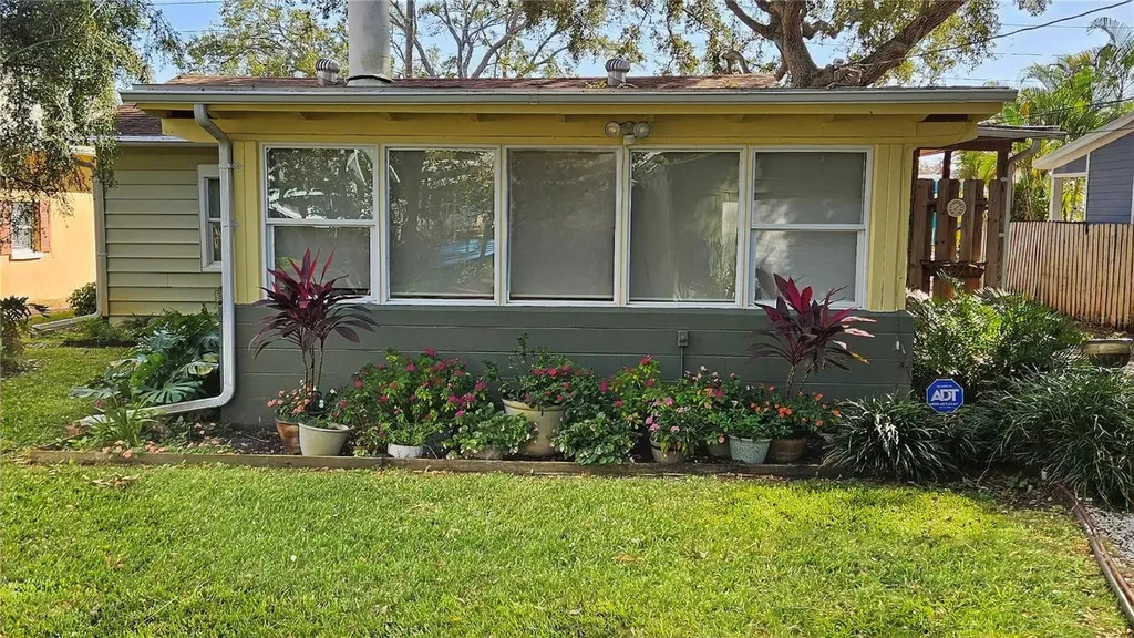 5819 27th Avenue S Gulfport FL 33707