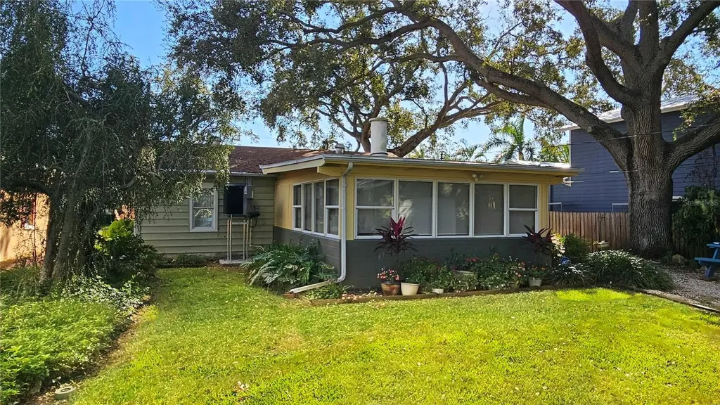 5819 27th Avenue S Gulfport FL 33707