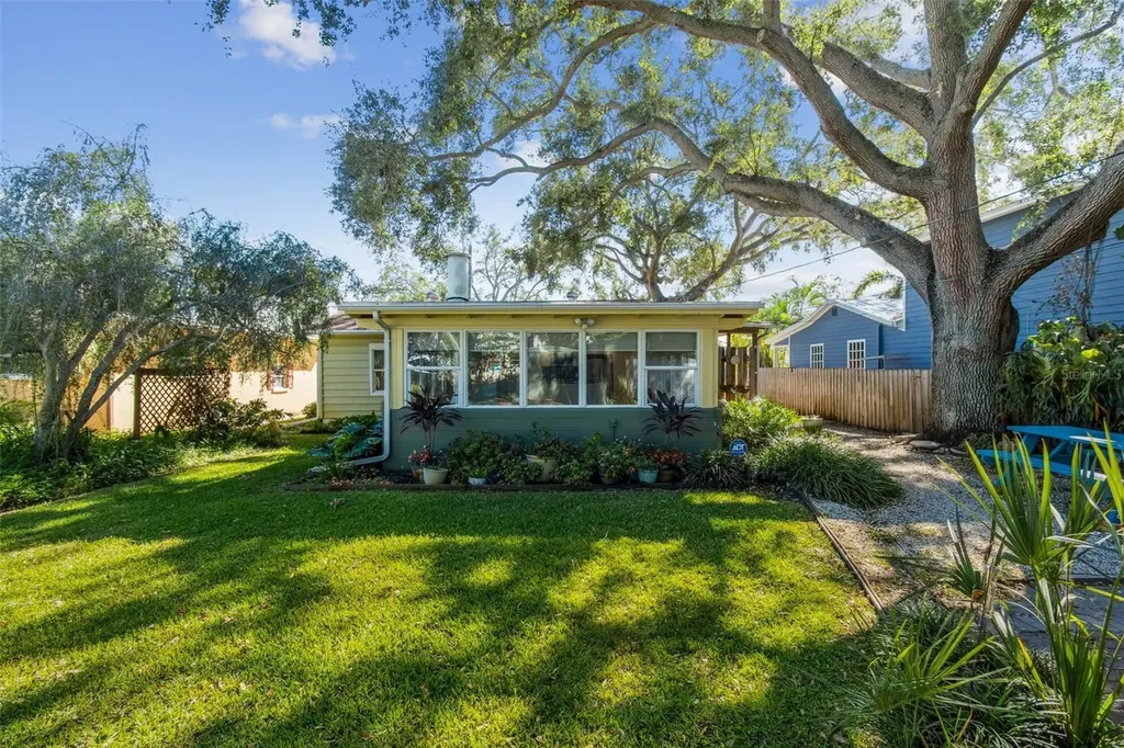 5819 27th Avenue S Gulfport FL 33707