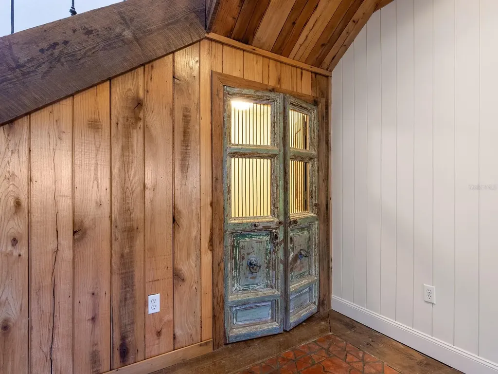 41 S Adams Drive Sarasota FL 34236