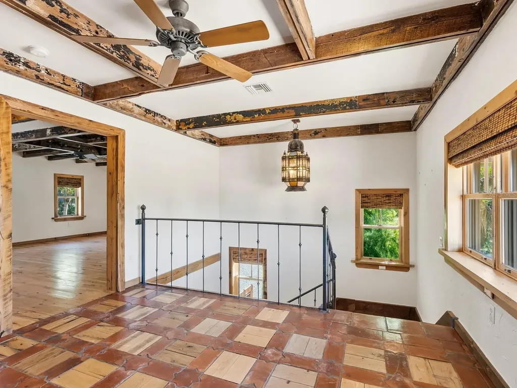 41 S Adams Drive Sarasota FL 34236