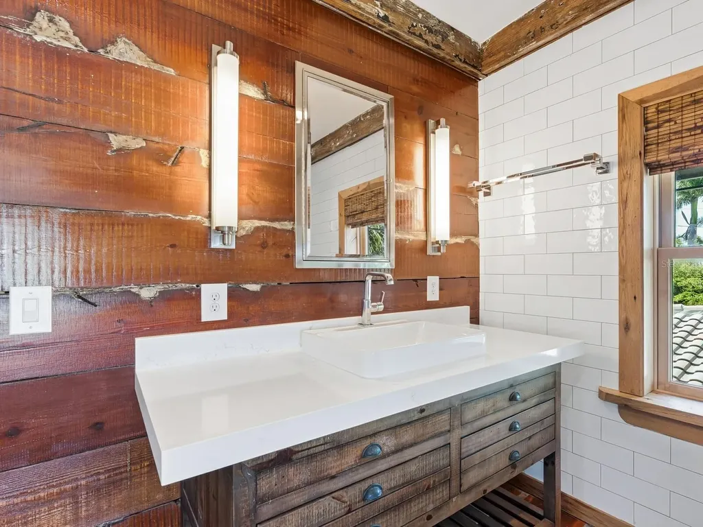 41 S Adams Drive Sarasota FL 34236