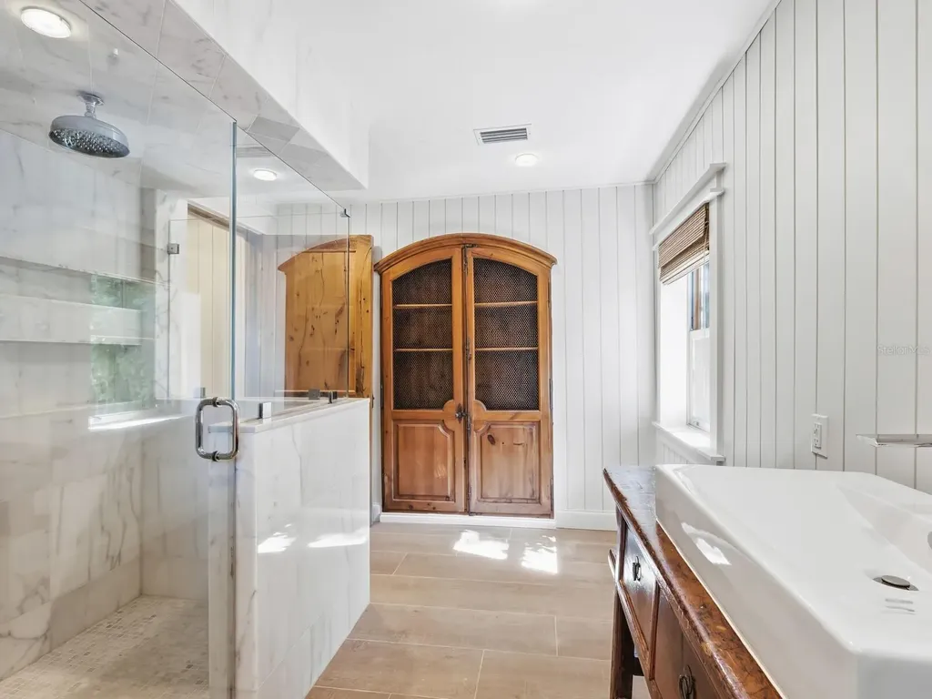 41 S Adams Drive Sarasota FL 34236