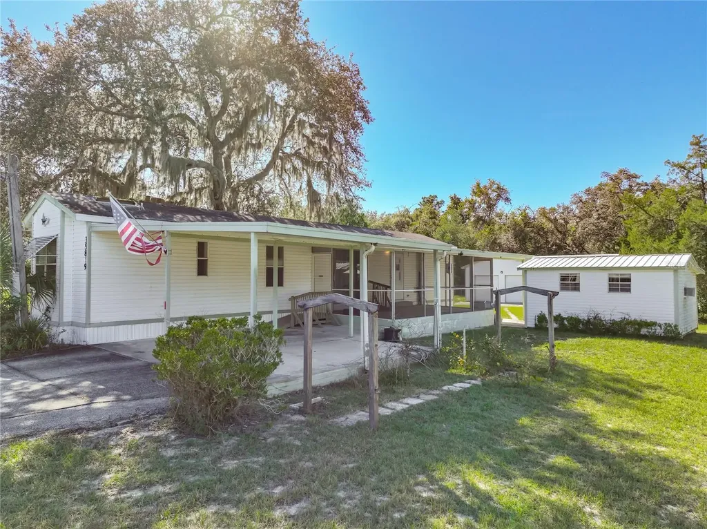 35819 S Shelley Drive Leesburg FL 34788