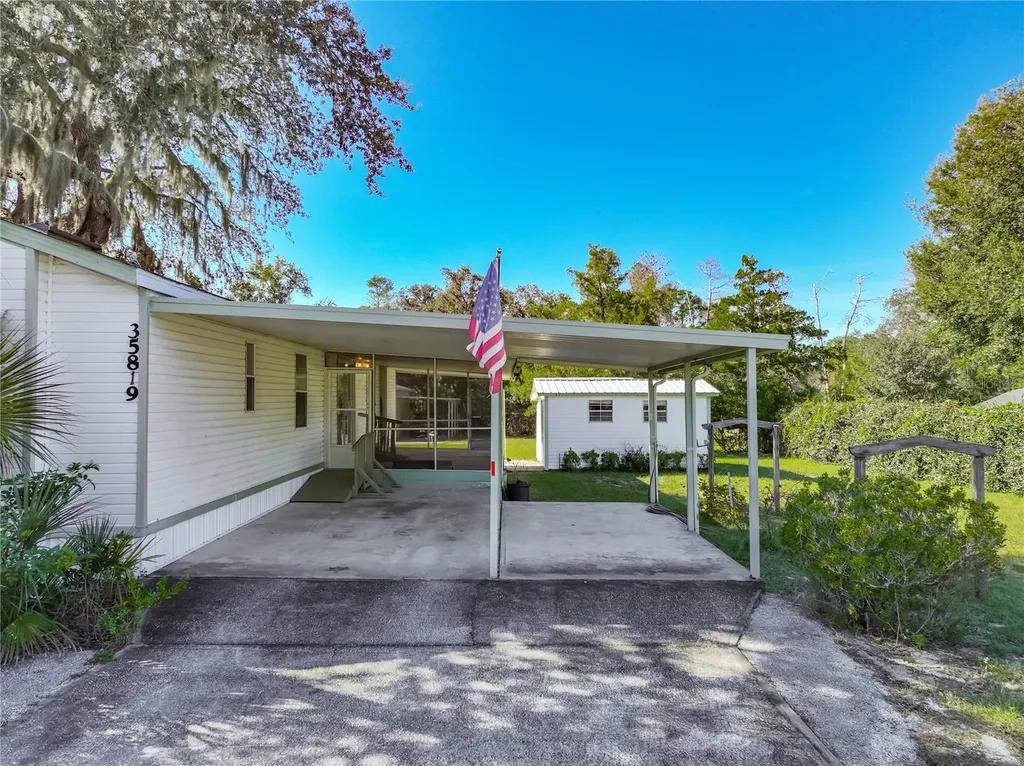 35819 S Shelley Drive Leesburg FL 34788