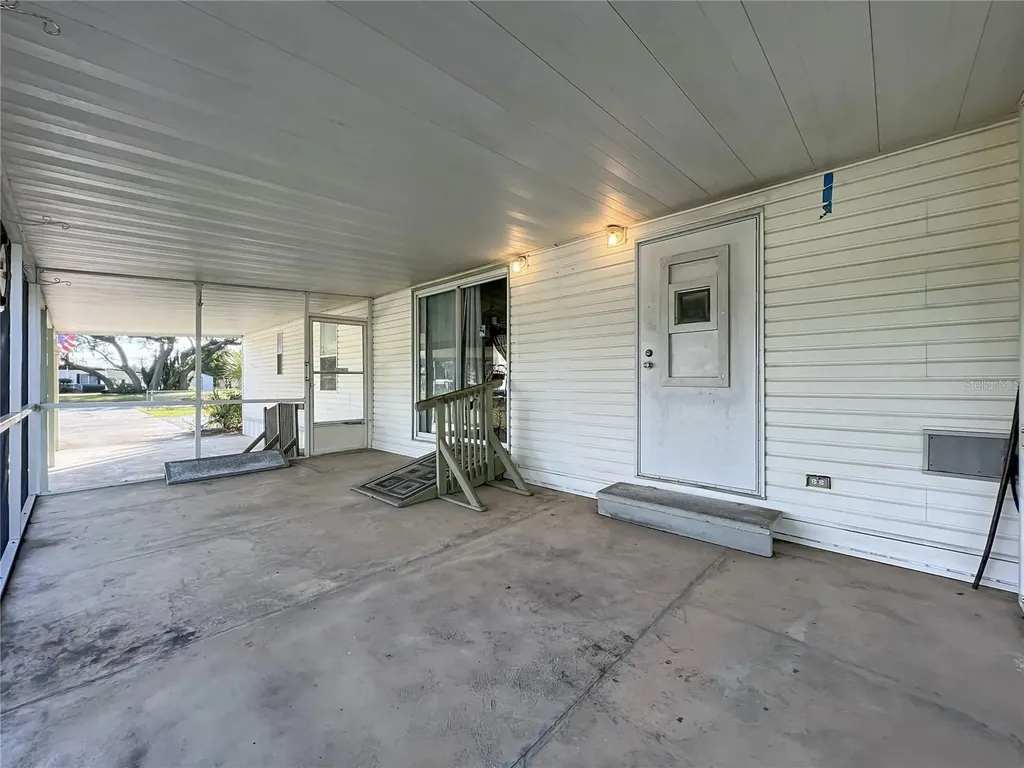 35819 S Shelley Drive Leesburg FL 34788