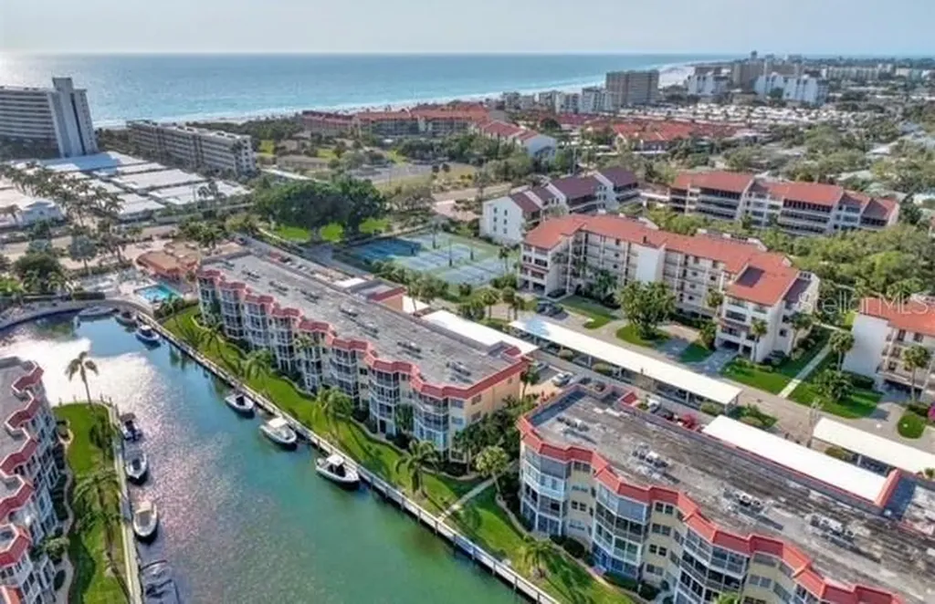 1250 N Portofino Drive Sarasota FL 34242