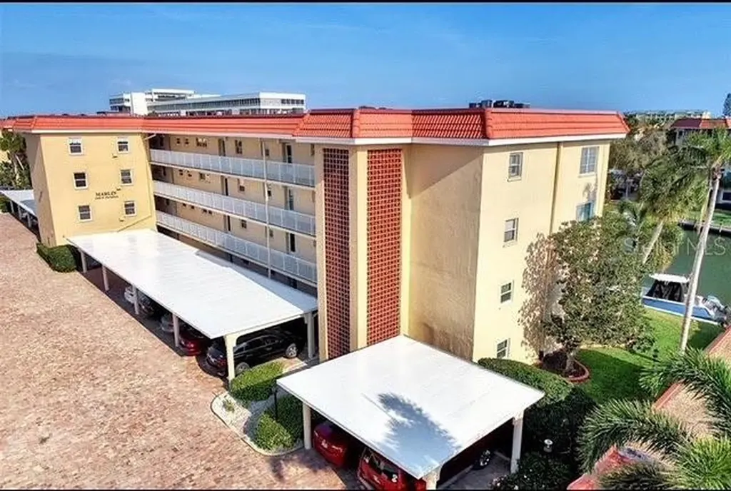 1250 N Portofino Drive Sarasota FL 34242