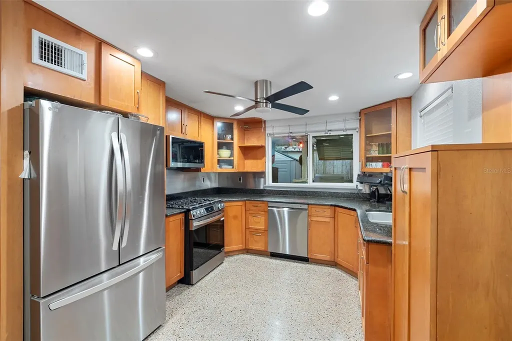650 S Pine Street New Smyrna Beach FL 32169
