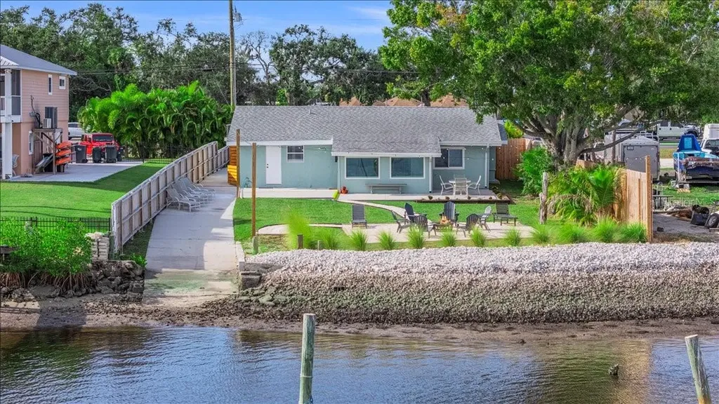 5021 Us Highway 301 N Ellenton FL 34222