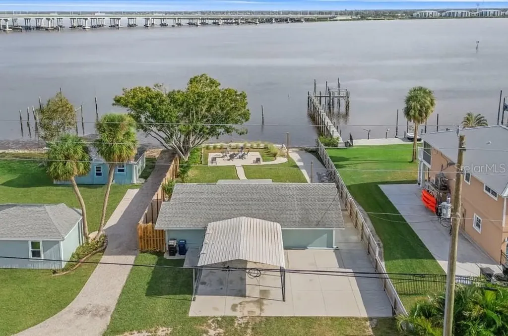 5021 Us Highway 301 N Ellenton FL 34222