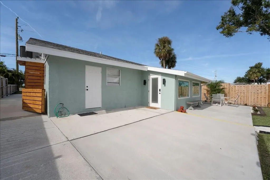 5021 Us Highway 301 N Ellenton FL 34222