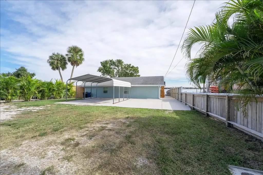 5021 Us Highway 301 N Ellenton FL 34222