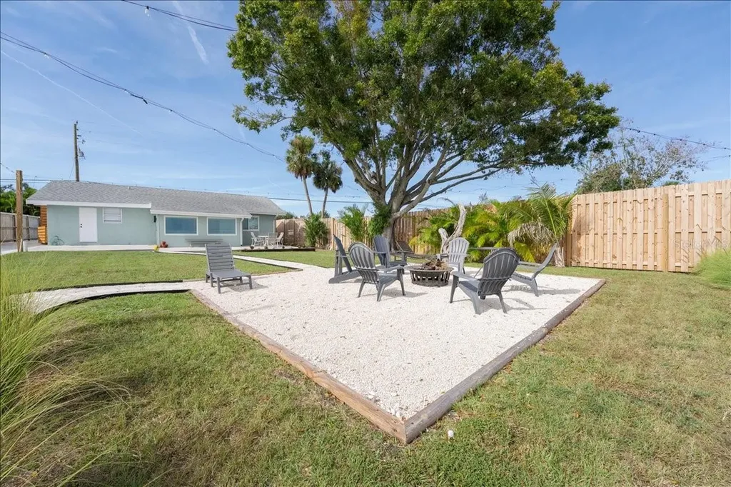 5021 Us Highway 301 N Ellenton FL 34222