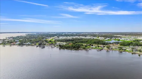 5021 Us Highway 301 N Ellenton FL 34222
