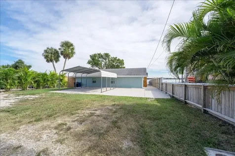 5021 Us Highway 301 N Ellenton FL 34222