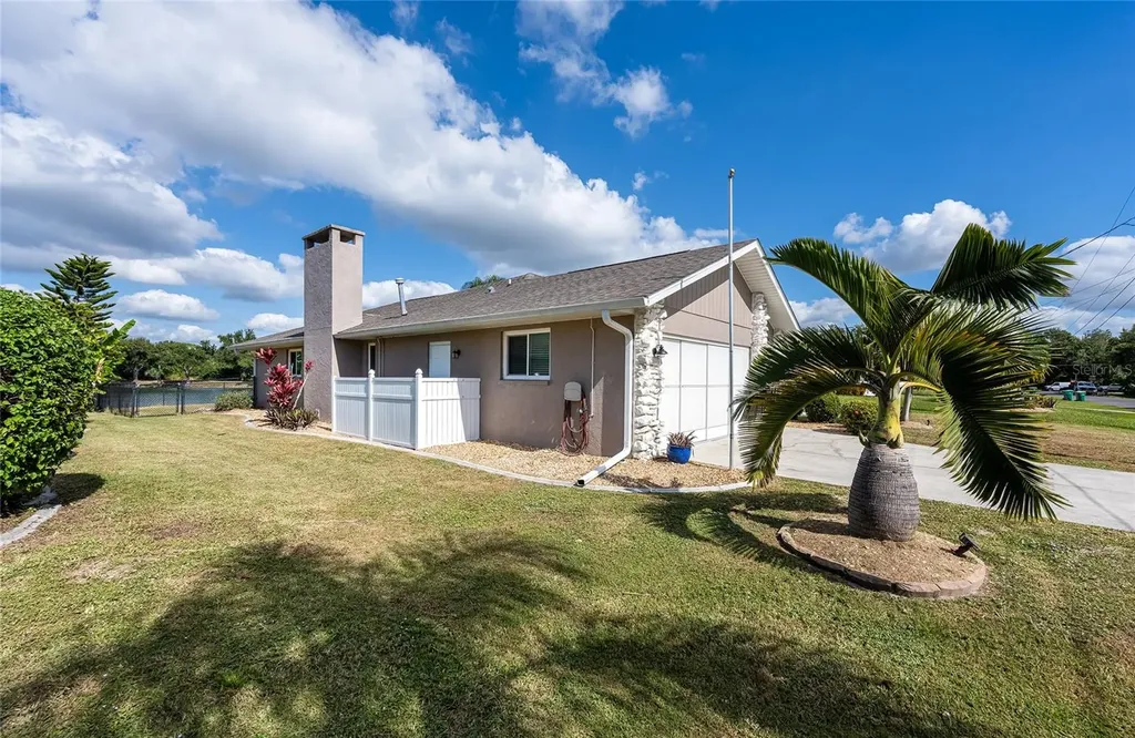 9314 Lucian Englewood FL 34224