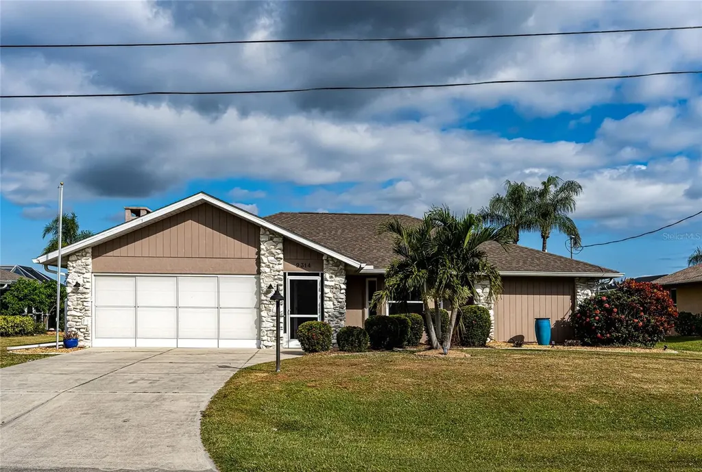 9314 Lucian Englewood FL 34224