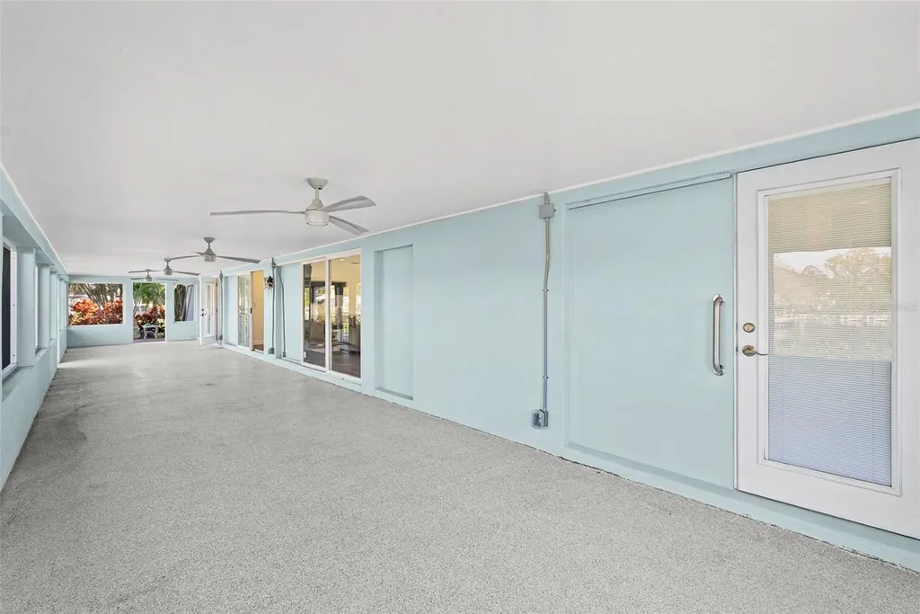 5173 Horseshoe Place St Petersburg FL 33703