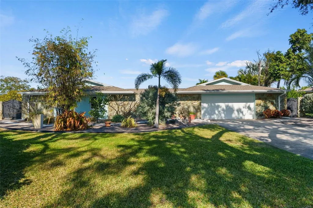 5173 Horseshoe Place St Petersburg FL 33703