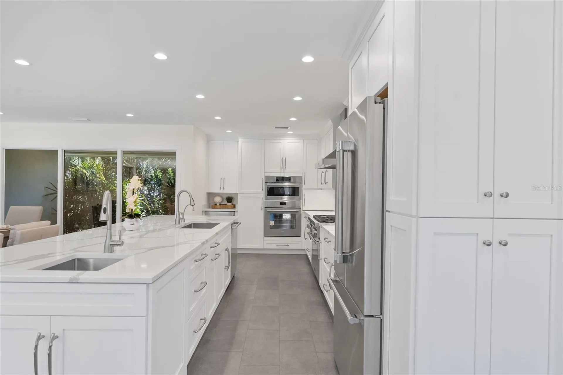 5173 Horseshoe Place St Petersburg FL 33703