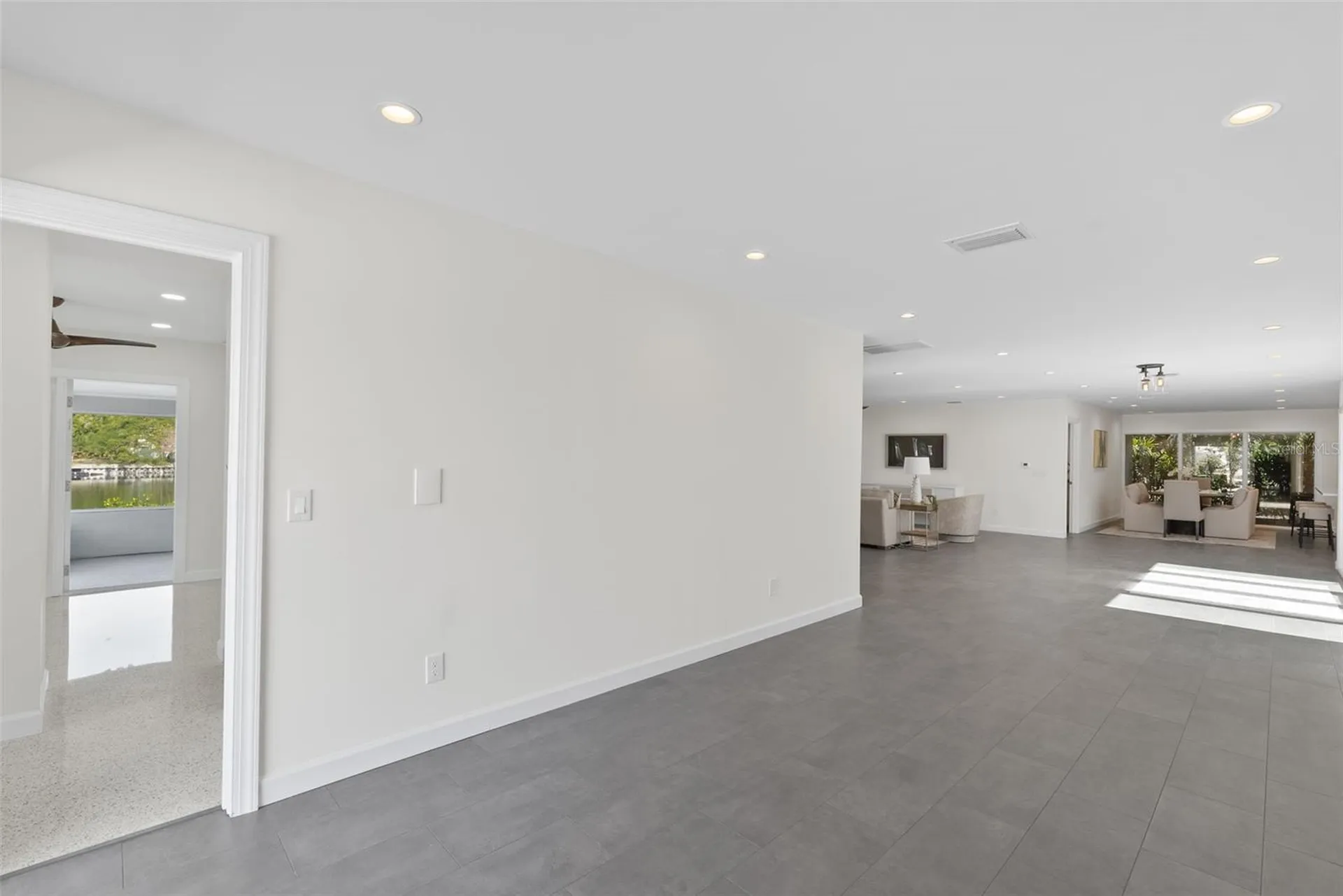 5173 Horseshoe Place St Petersburg FL 33703