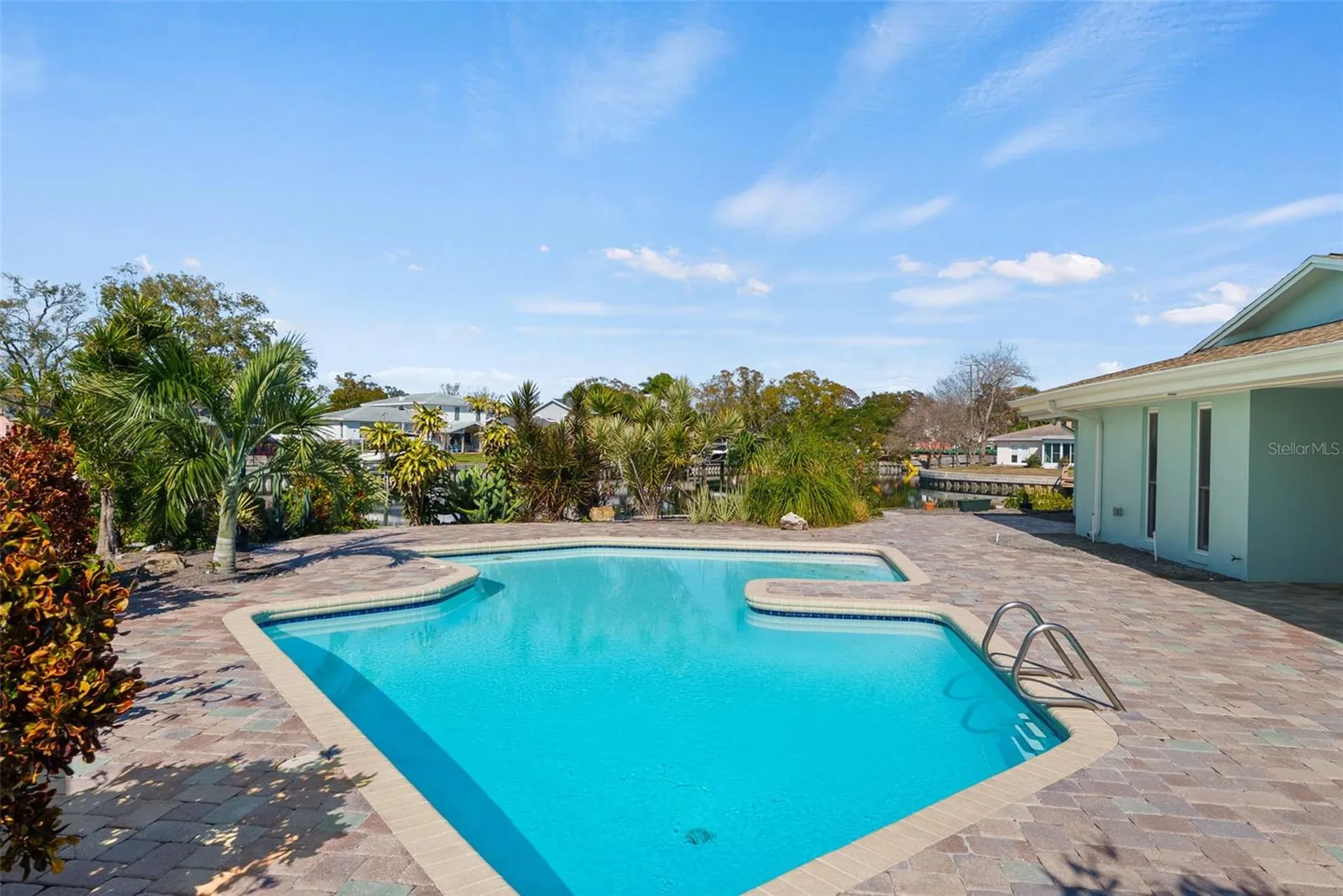 5173 Horseshoe Place St Petersburg FL 33703