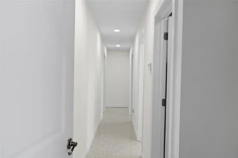 5173 Horseshoe Place St Petersburg FL 33703