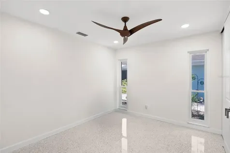 5173 Horseshoe Place St Petersburg FL 33703