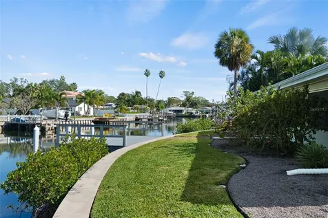 5173 Horseshoe Place St Petersburg FL 33703
