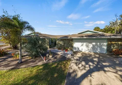 5173 Horseshoe Place St Petersburg FL 33703