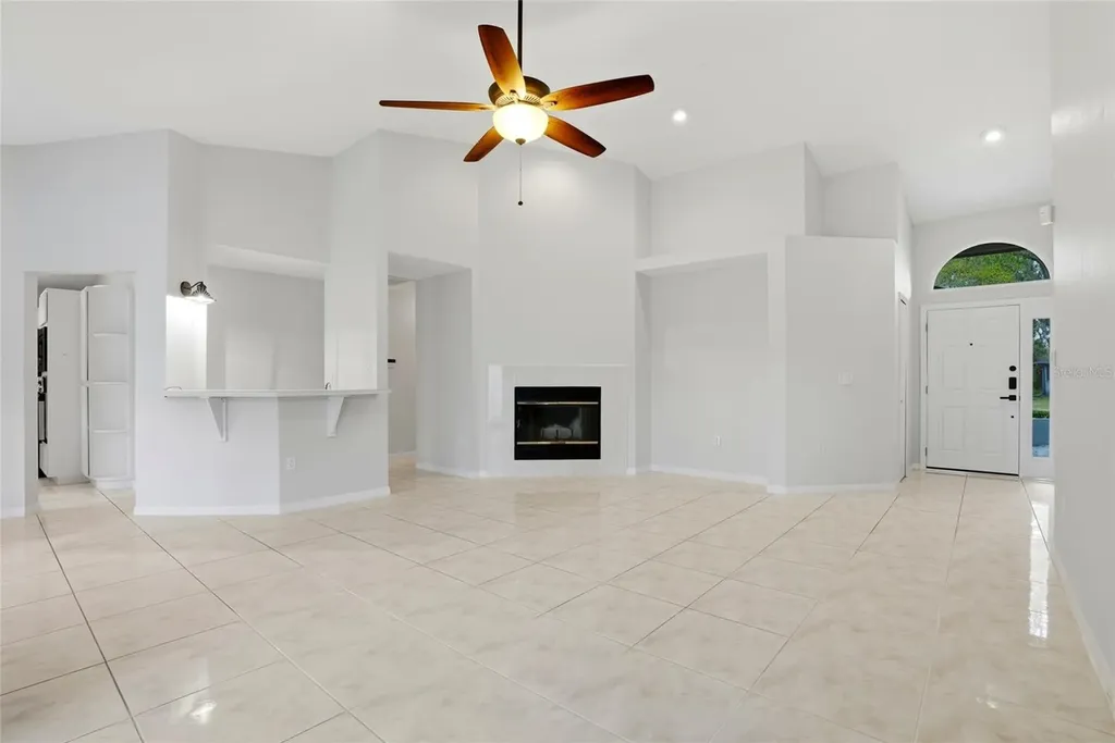 948 Lucas Lane Oldsmar FL 34677