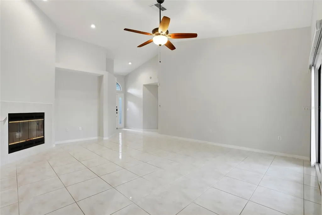 948 Lucas Lane Oldsmar FL 34677