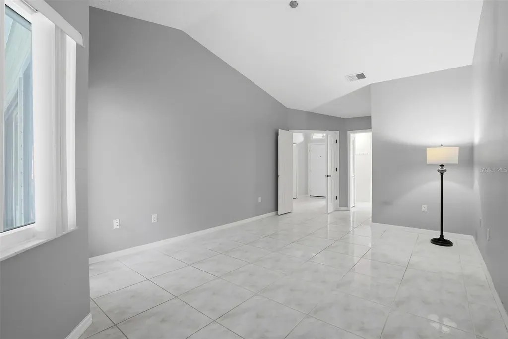 948 Lucas Lane Oldsmar FL 34677