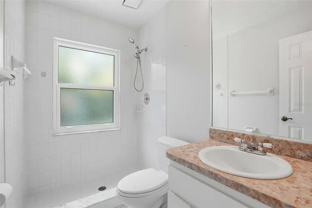 948 Lucas Lane Oldsmar FL 34677