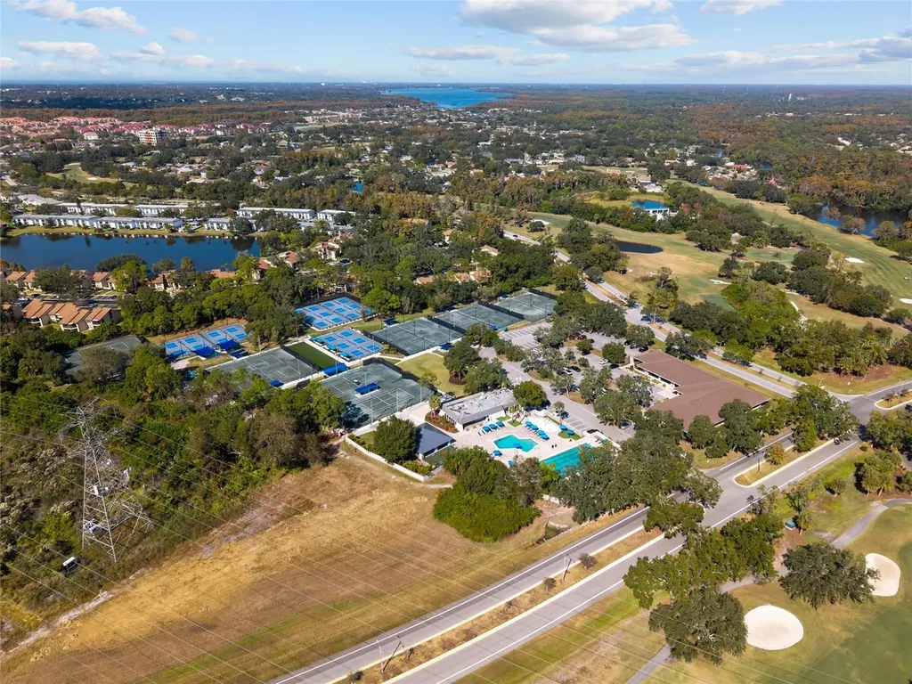 948 Lucas Lane Oldsmar FL 34677