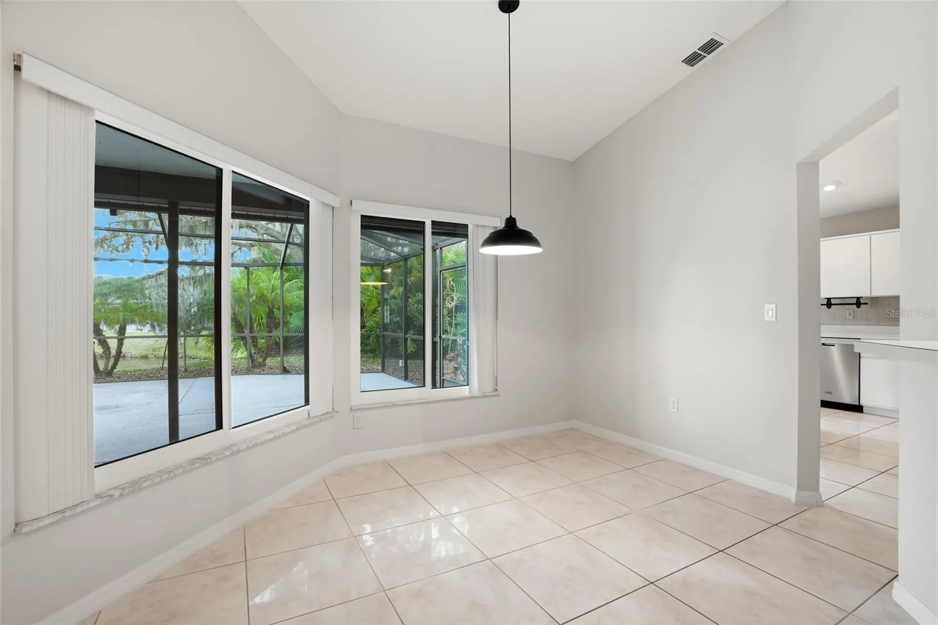 948 Lucas Lane Oldsmar FL 34677