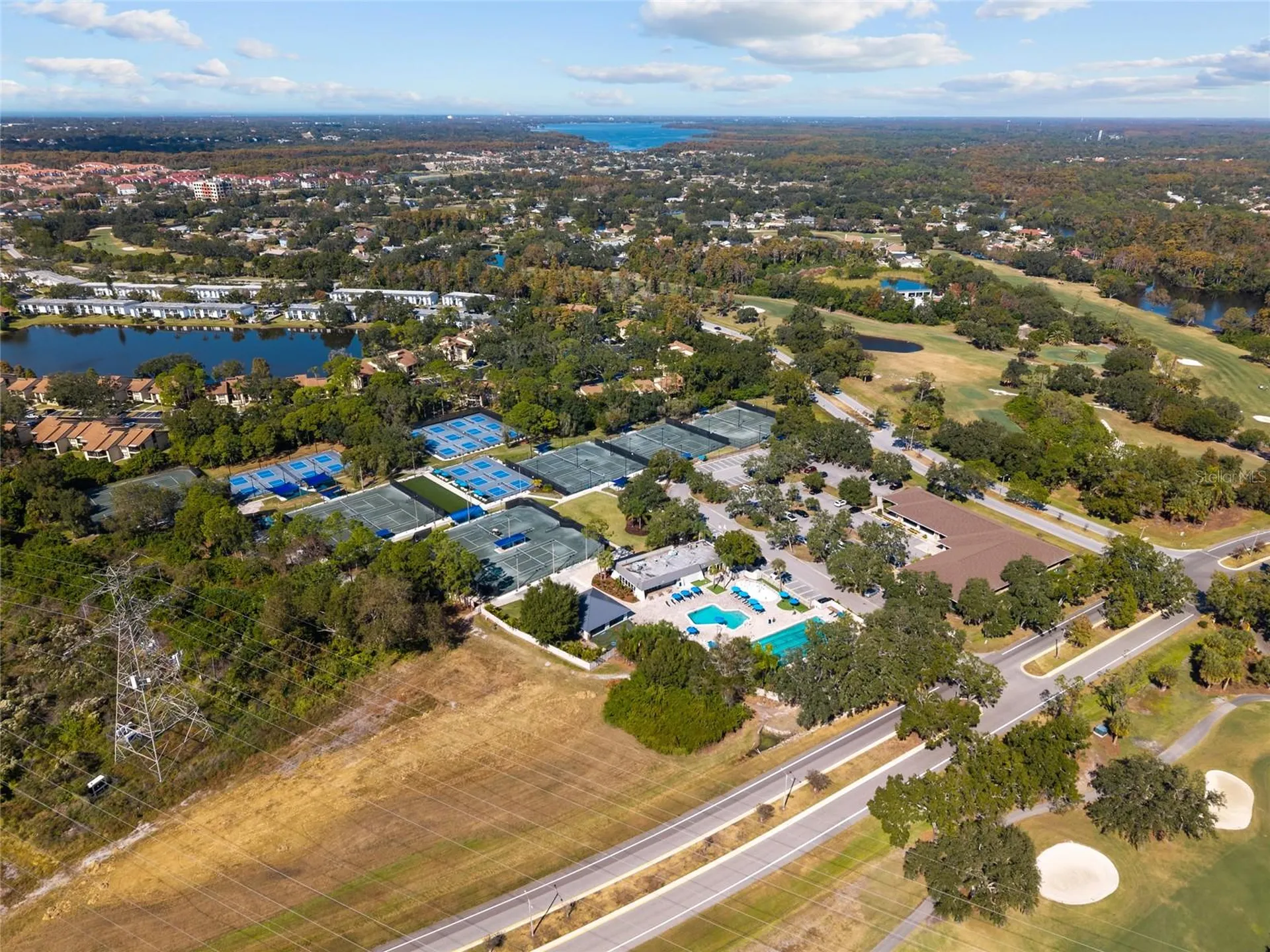 948 Lucas Lane Oldsmar FL 34677