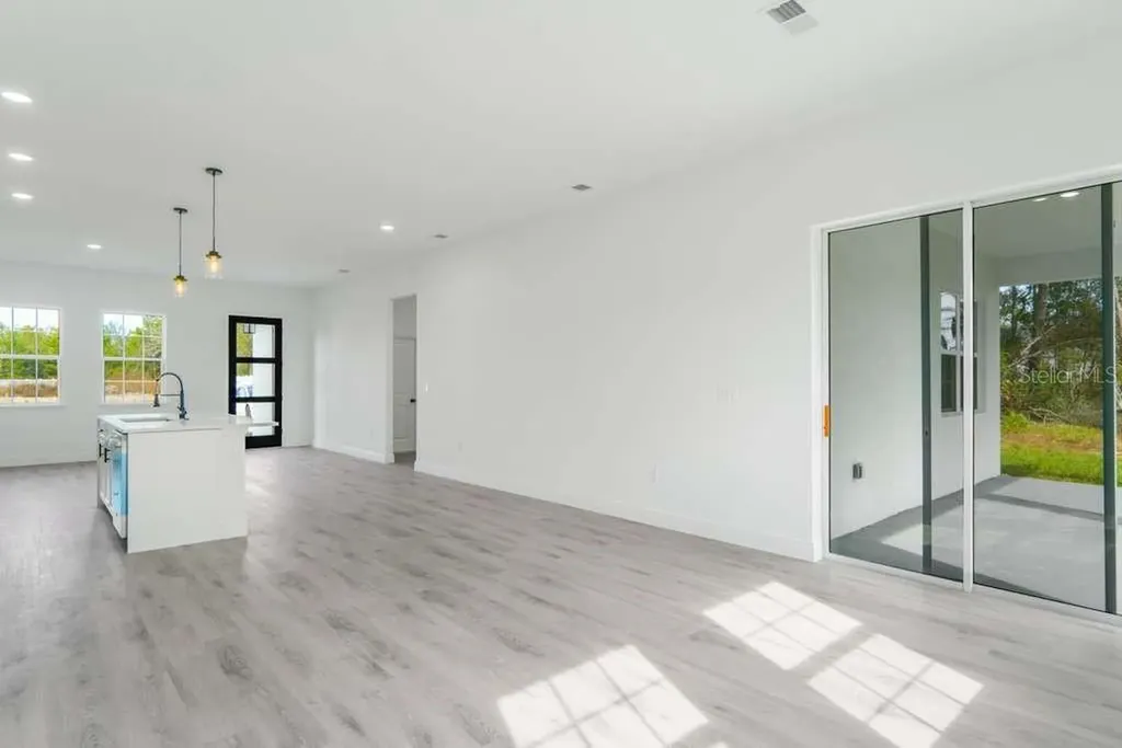 15683 SW 49th Avenue Road Ocala FL 34473