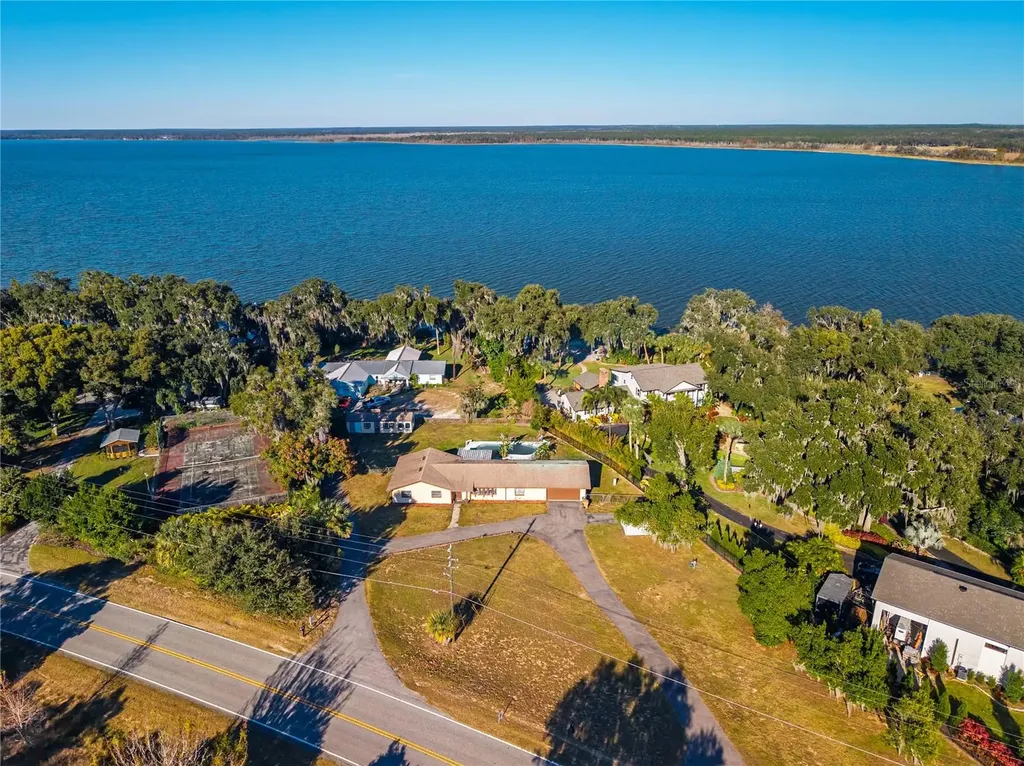 37104 County Road 452 Grand Island FL 32735
