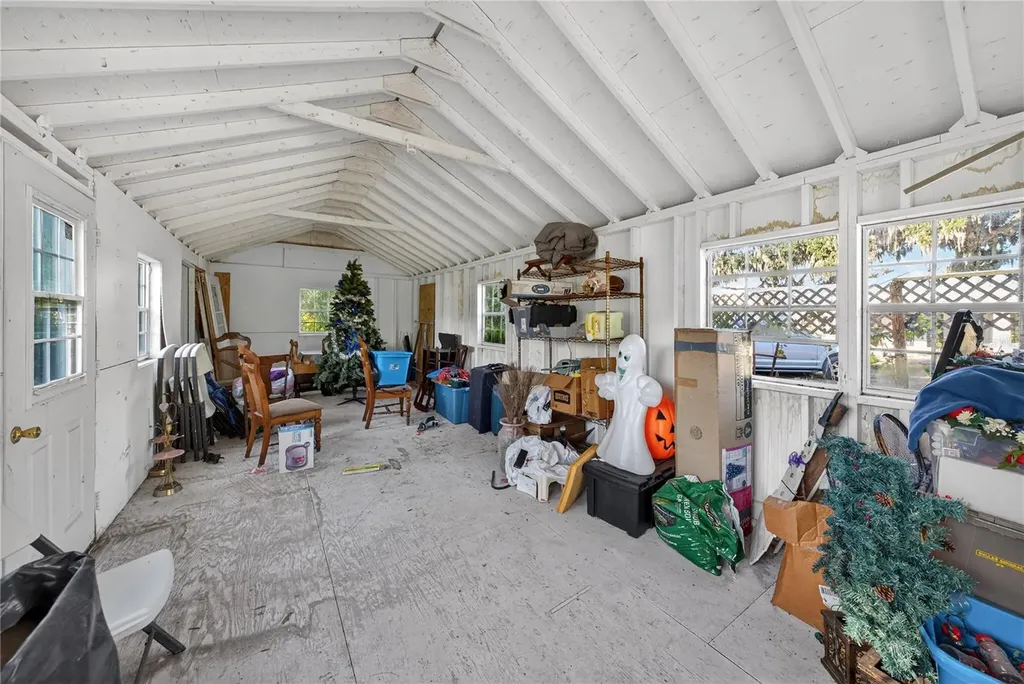 37104 County Road 452 Grand Island FL 32735