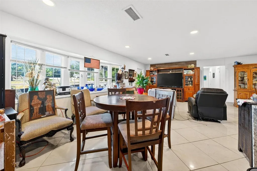 37104 County Road 452 Grand Island FL 32735