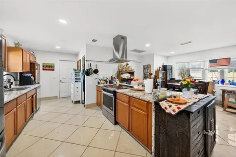 37104 County Road 452 Grand Island FL 32735