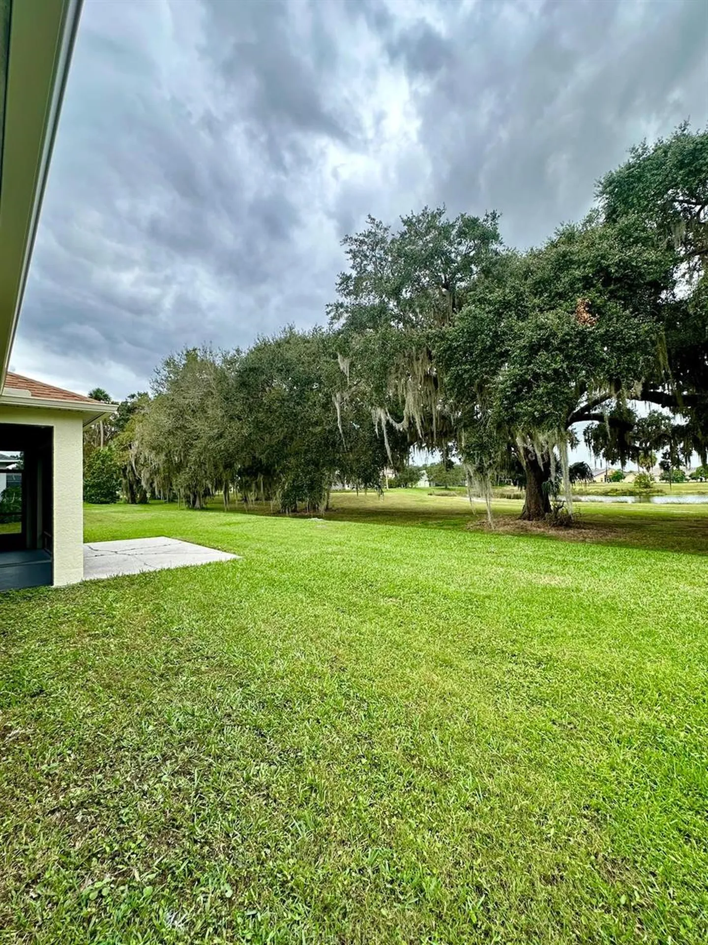 2096 The Oaks Boulevard Kissimmee FL 34746