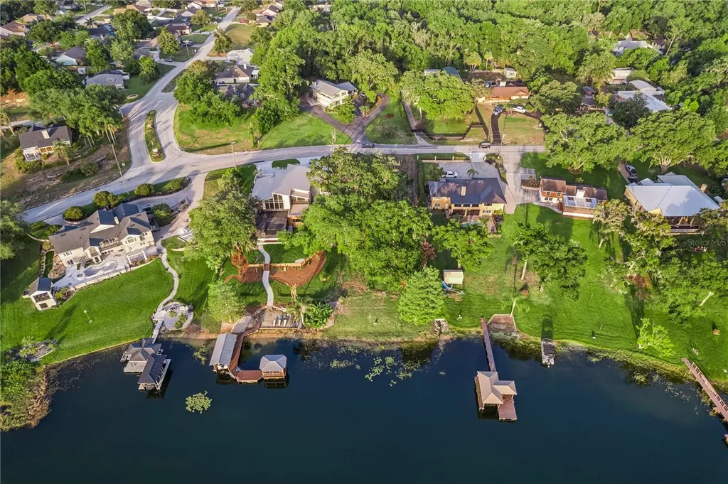 E Crooked Lake Drive Eustis FL 32726