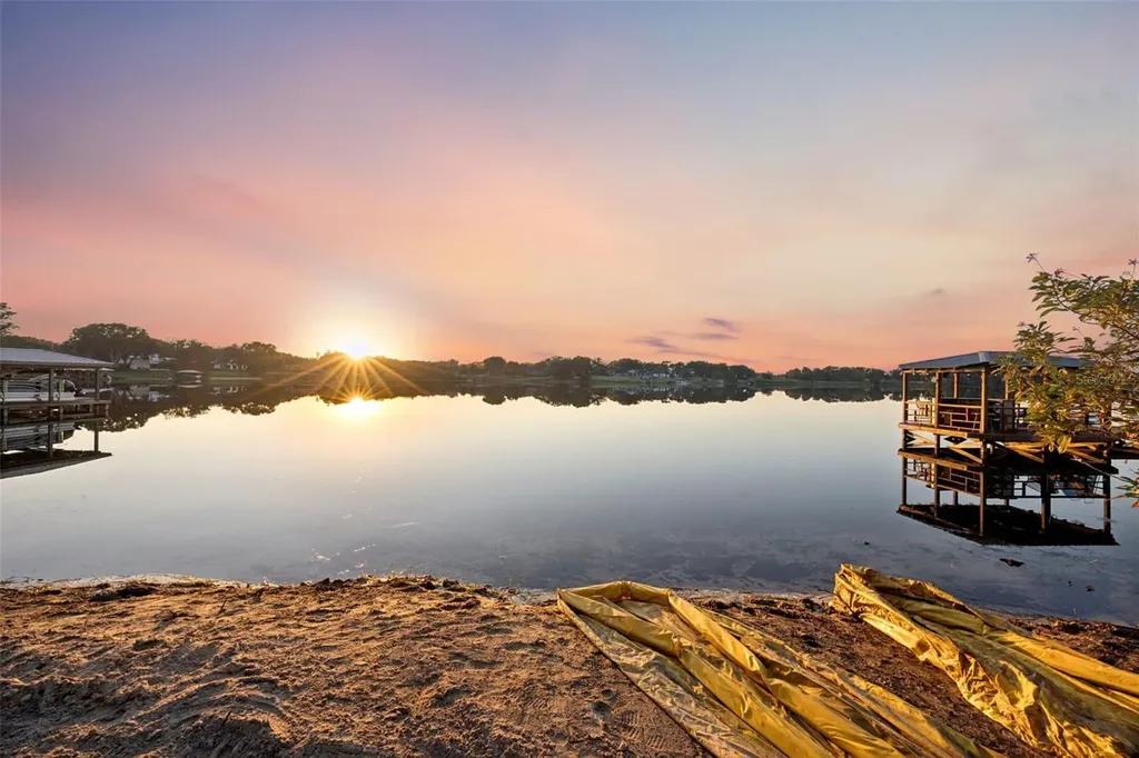 E Crooked Lake Drive Eustis FL 32726